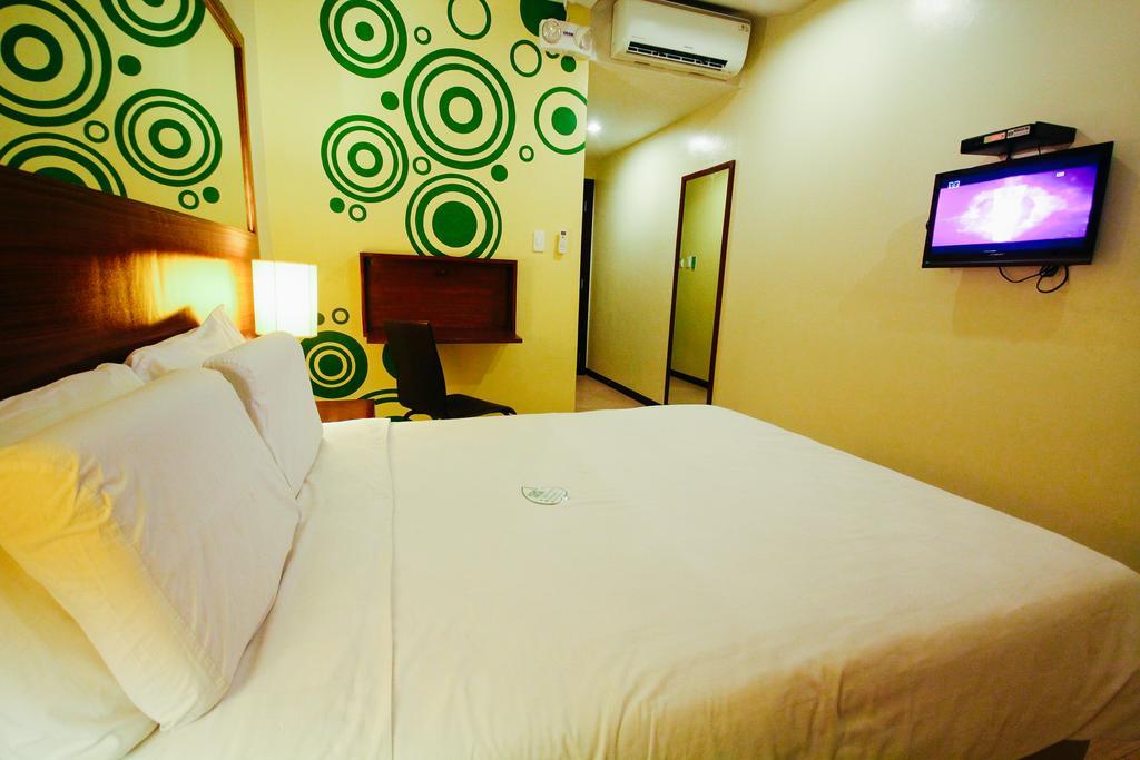 Go Hoteles Bacolod Habitación foto